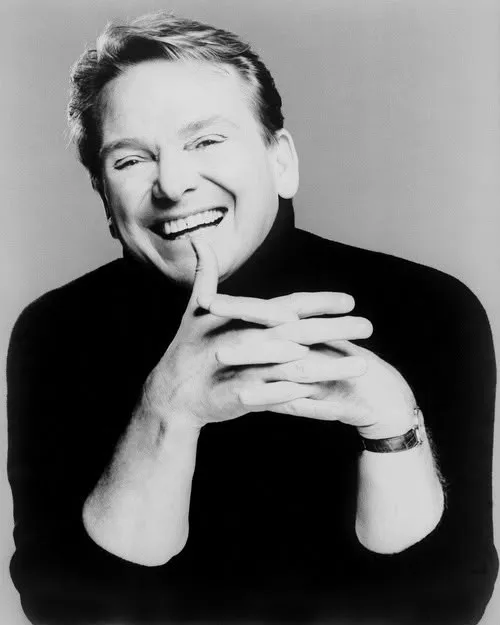 O Legado de Bob Mackie: O mestre do exagero e estilista das estrelas
