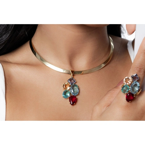 PINGENTE COM CRISTAIS