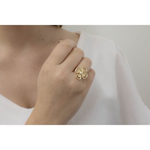 ANEL DE FLOR COM PÉROLA