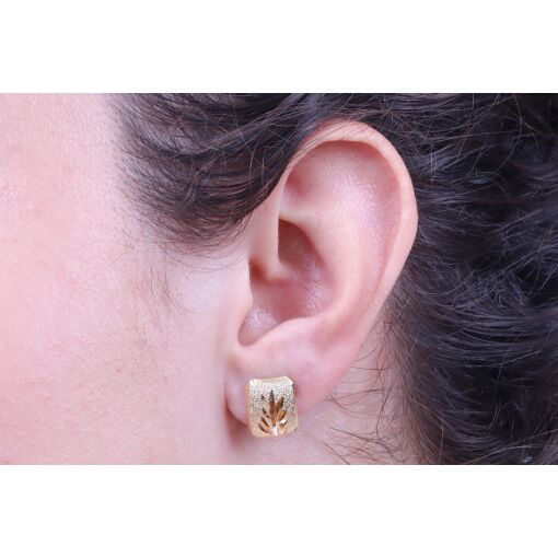 BRINCO RETANGULAR COM FOLHAGEM