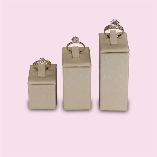 EXPOSITOR TRIO PARA ANÉIS FACTO DOURADO
