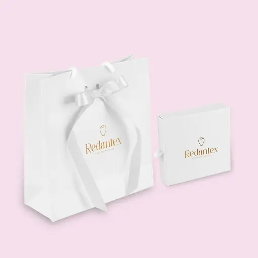 CAIXA E SACOLA PERSONALIZADA EASY COM 100 UNI