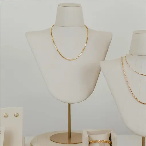 EXPOSITOR BUSTO VICENZA LISO FACTO OFF WHITE