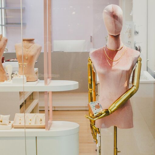 MANEQUIM ARTICULADO PARA JOIAS, ROUPAS E ACESSORIOS ROSA