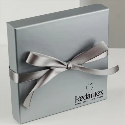 CAIXA RIGIDA 15X15CM COM FITA PERSONALIZADA VALOR UNITÁRIO P/300