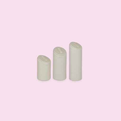 EXPOSITOR TRIO PARA ANÉIS OFF-WHITE REDONDO