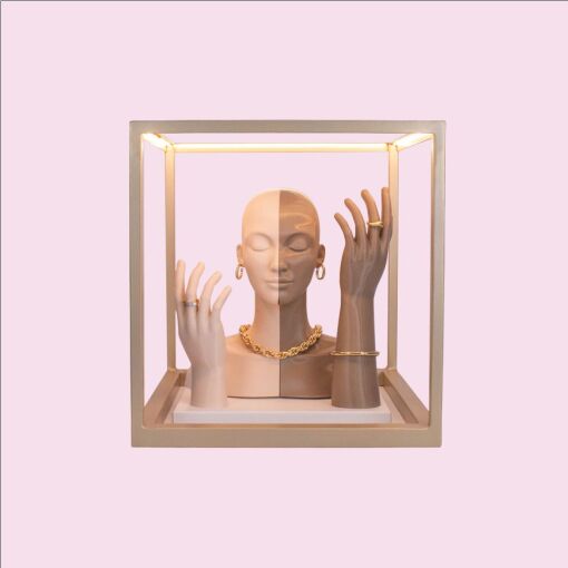CUBO COM ILUMINAÇÃO COM EXPOSITORES
