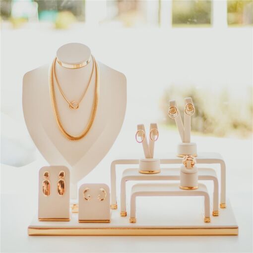KIT ESTHER PLUS + 10 PEÇAS PARA VITRINE