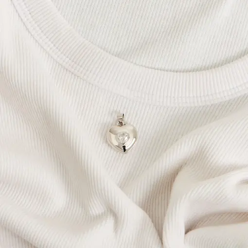 PINGENTE RELICÁRIO DE CORAÇÃO COM CRISTAL PRATA RODINADA