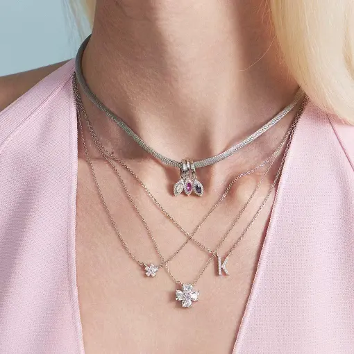 CHOKER DE FLOR COM CRISTAIS EM GOTA