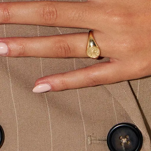 ANEL REDONDO DE BEIJA FLOR LISO BANHADO A OURO