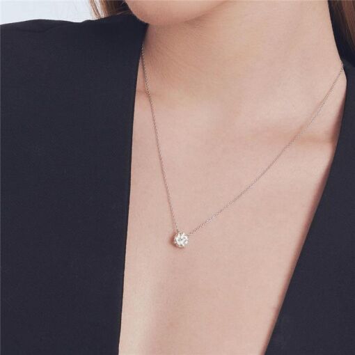 COLAR COM PEDRA MOISSANITE 6.5MM PRATA RODINADA