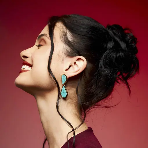 BRINCO PÊNDULO 2 EM 1 ASSIMÉTRICO COM CRISTAIS