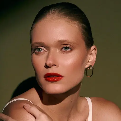 BRINCO GEOMÉTRICO COM CRISTAL RETANGULAR