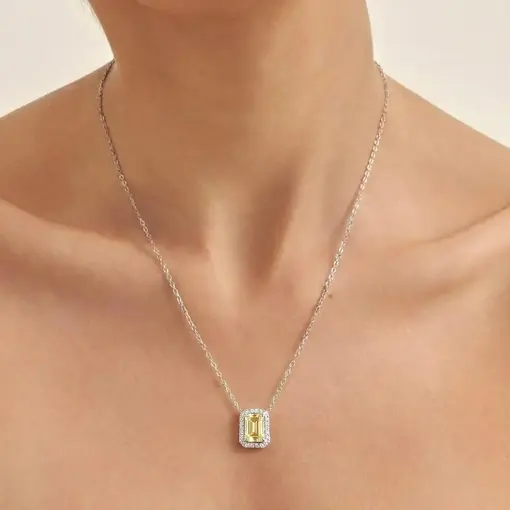 COLAR COM PINGENTE RETANGULAR EM CRISTAL E ZIRCÔNIAS