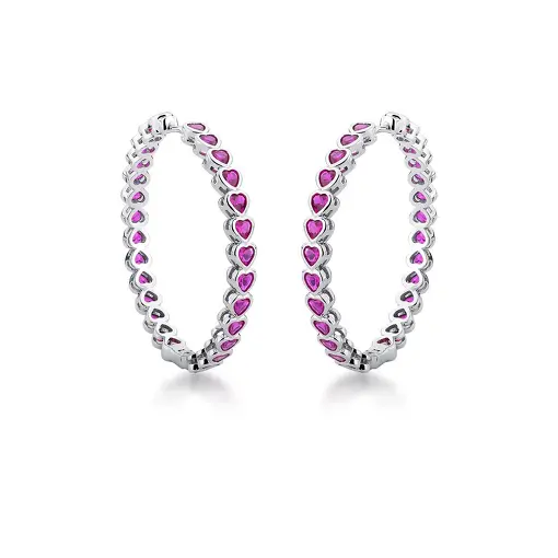 ARGOLA COM CRISTAIS EM CORAÇÕES