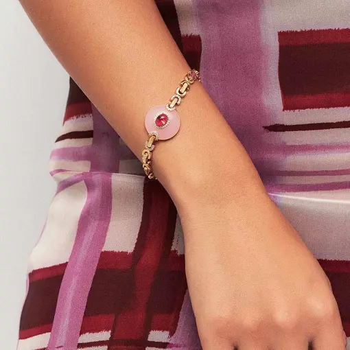 PULSEIRA COM PINGENTE REDONDO BANHADA A OURO