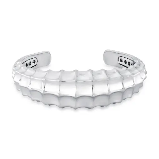 BRACELETE COM ABERTURA TEXTURIZADO LISO BANHADO A RÓDIO