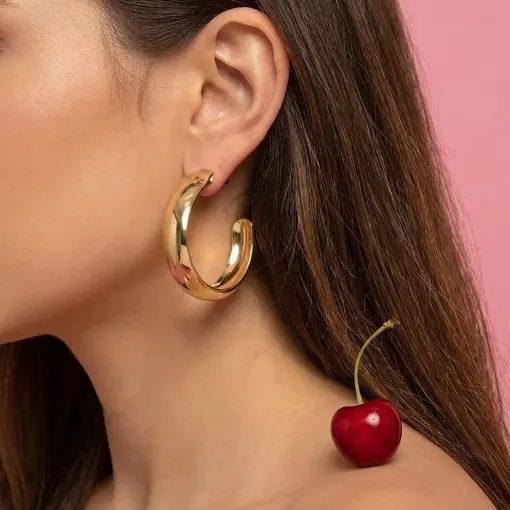 MEIA ARGOLA LISA BANHADA A OURO