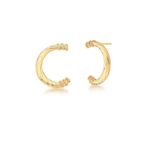 BRINCO CURVO TEXTURIZADO E ZIRCÔNIAS BANHADO A OURO