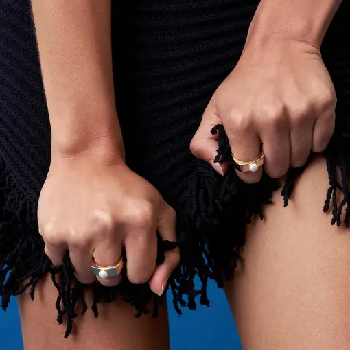 ANEL QUADRADO PÉROLA SHELL