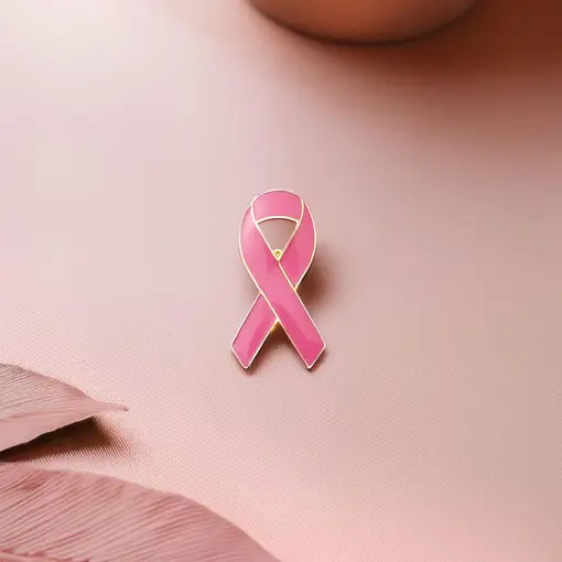 BROCHE DE LAÇO VAZADO ESMALTADO