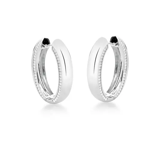 ARGOLA OVAL LISA UMA FILEIRA DE ZIRCÔNIAS BRANCAS