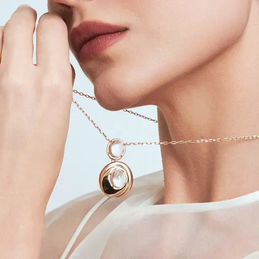 COLAR COM PINGENTE EM PÊNDULO COM CRISTAIS OVAIS