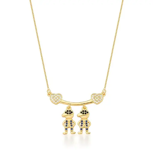 CORRENTE COM PINGENTE DE DOIS MENINOS E ZIRCÔNIAS BANHADA A OURO