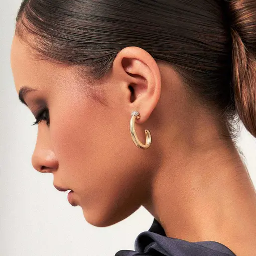 BRINCO DOIS TONS OVAL TEXTURIZADO COM ZIRCÔNIAS