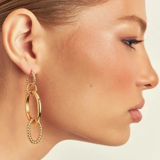 ARGOLA 2 EM 1 COM PÊNDULO EM ELOS OVAIS BANHADA A OURO