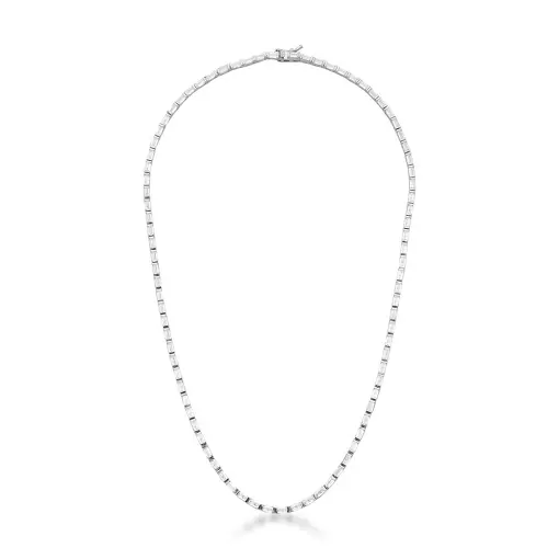 COLAR COM CRISTAIS RETANGULARES BRANCOS BANHADO A RÓDIO